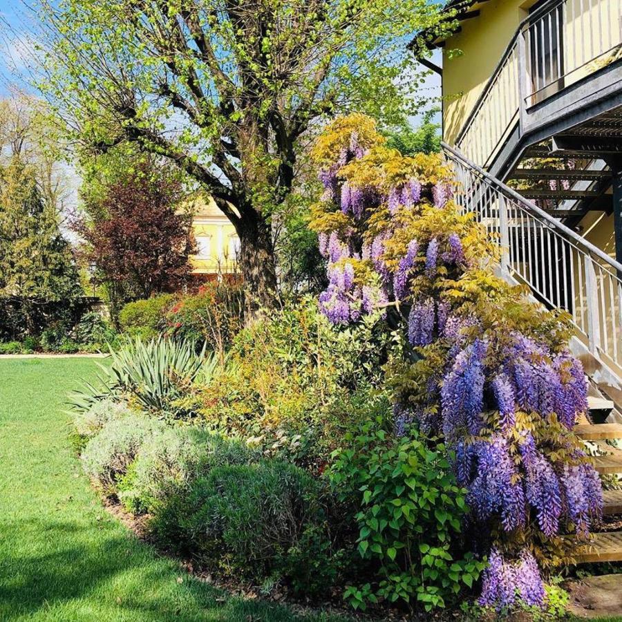 Hotel Villa Nabila Reggiolo エクステリア 写真