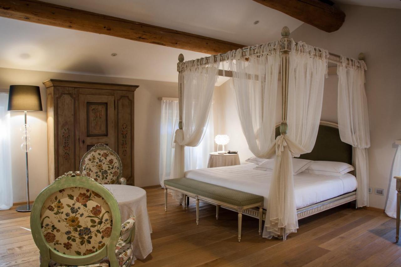 Hotel Villa Nabila Reggiolo エクステリア 写真